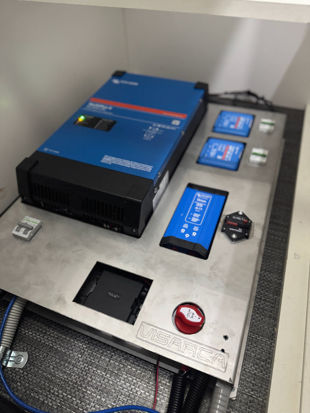 12/24V 3kw Victron Pre wired board - mppt, dcdc, multiplus